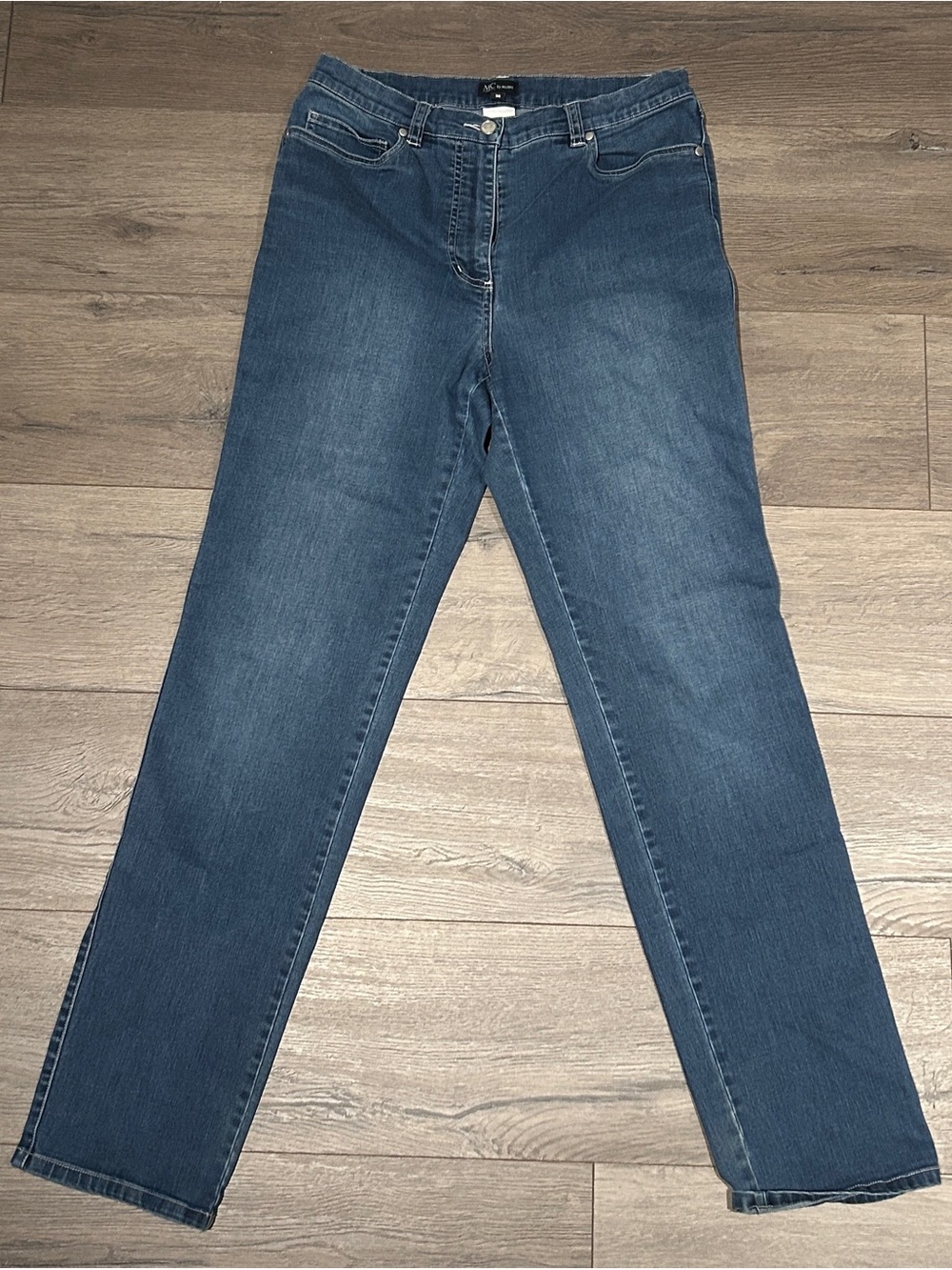 Straight Leg Women's Jeans in Medium Blue